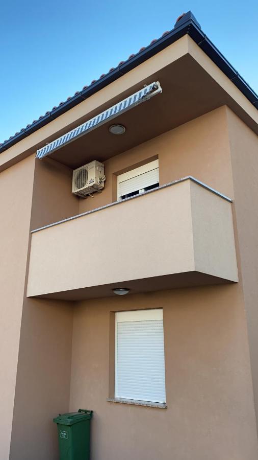 Apartment Matic فرسي المظهر الخارجي الصورة