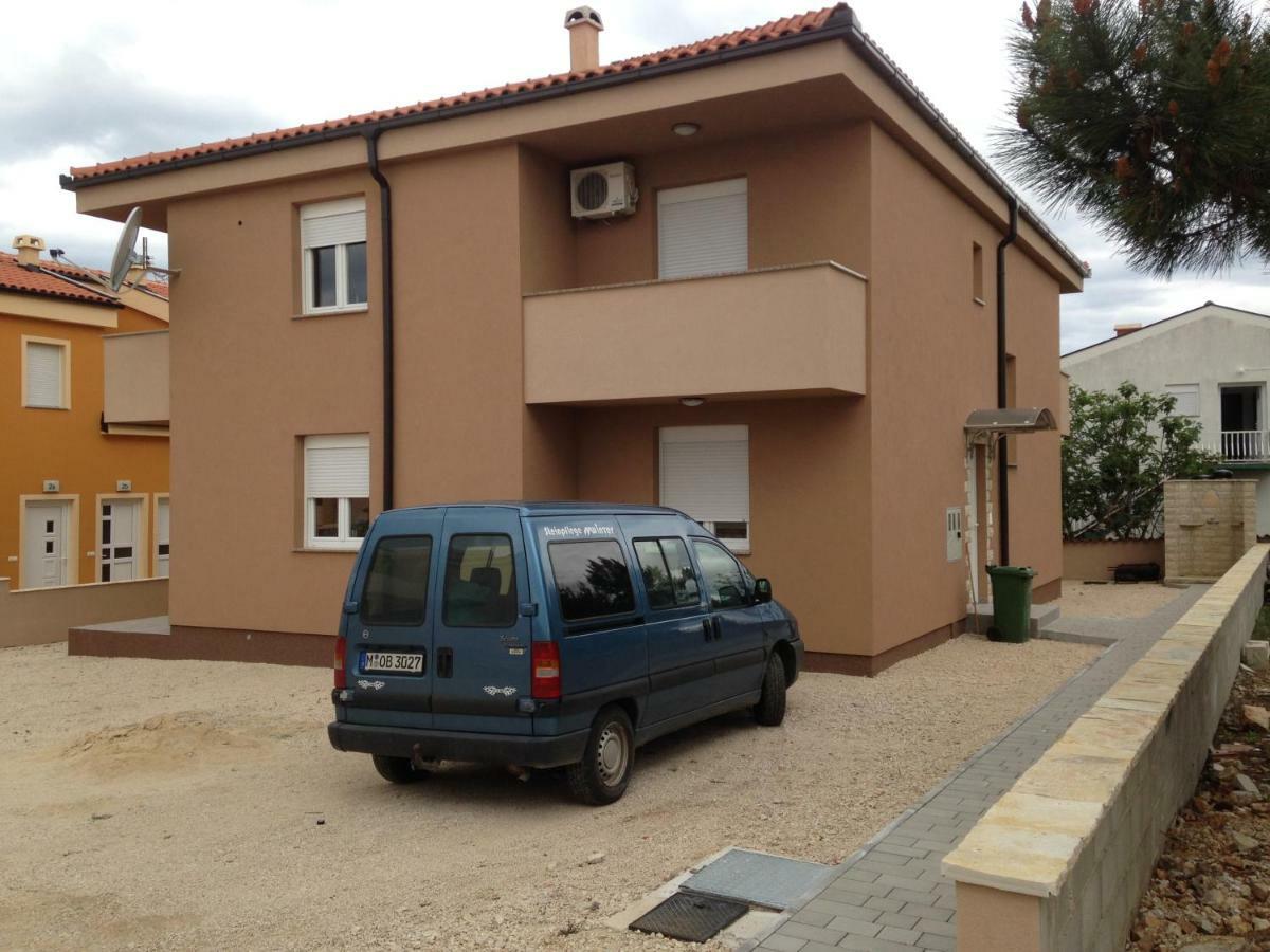 Apartment Matic فرسي المظهر الخارجي الصورة