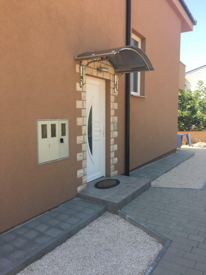 Apartment Matic فرسي المظهر الخارجي الصورة